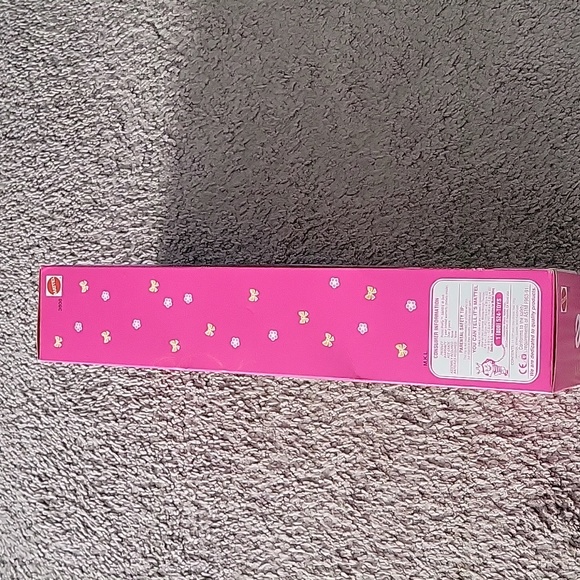 Picnic Pretty Barbie - Picture 4 of 7